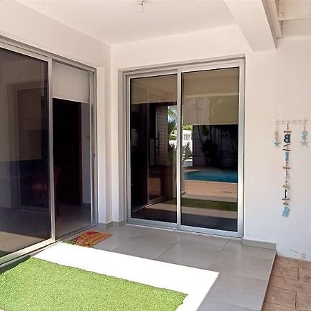 Colonial Villa 32 ペルボニア エクステリア 写真